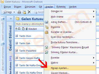 Microsoft Office Outlook 2007 programında bulunan Araçlar menüsünden Hesap Ayarları seçeneğine tıklayınız.